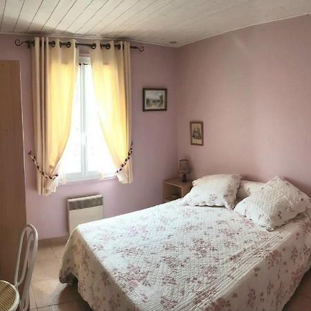 Maison Des Lys Жонзак Экстерьер фото